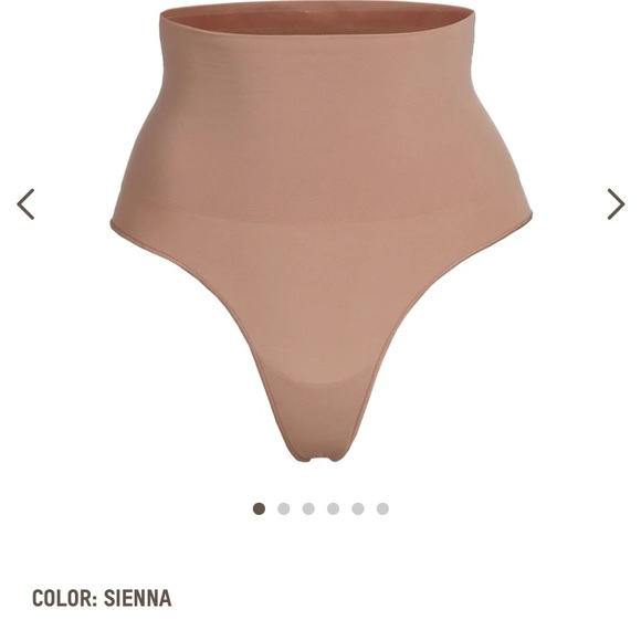 Skims core control thong -new in box
Some
Boxes damaged when delivered - Picture 8 of 15